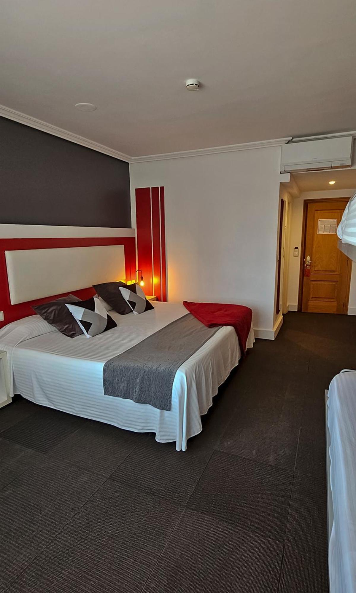 Hotel Spa El Muelle De ซวนเซส ภายนอก รูปภาพ